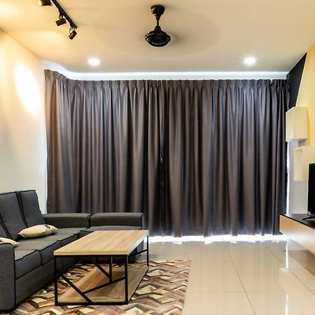 Southwest Designer Suite By D Imperio Homestay Penang 峇六拜 外观 照片