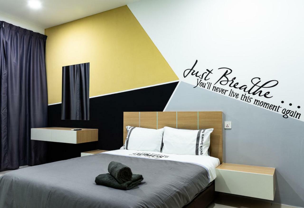 Southwest Designer Suite By D Imperio Homestay Penang 峇六拜 外观 照片