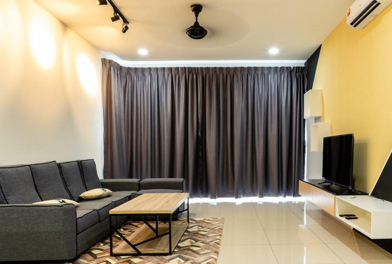 Southwest Designer Suite By D Imperio Homestay Penang 峇六拜 外观 照片