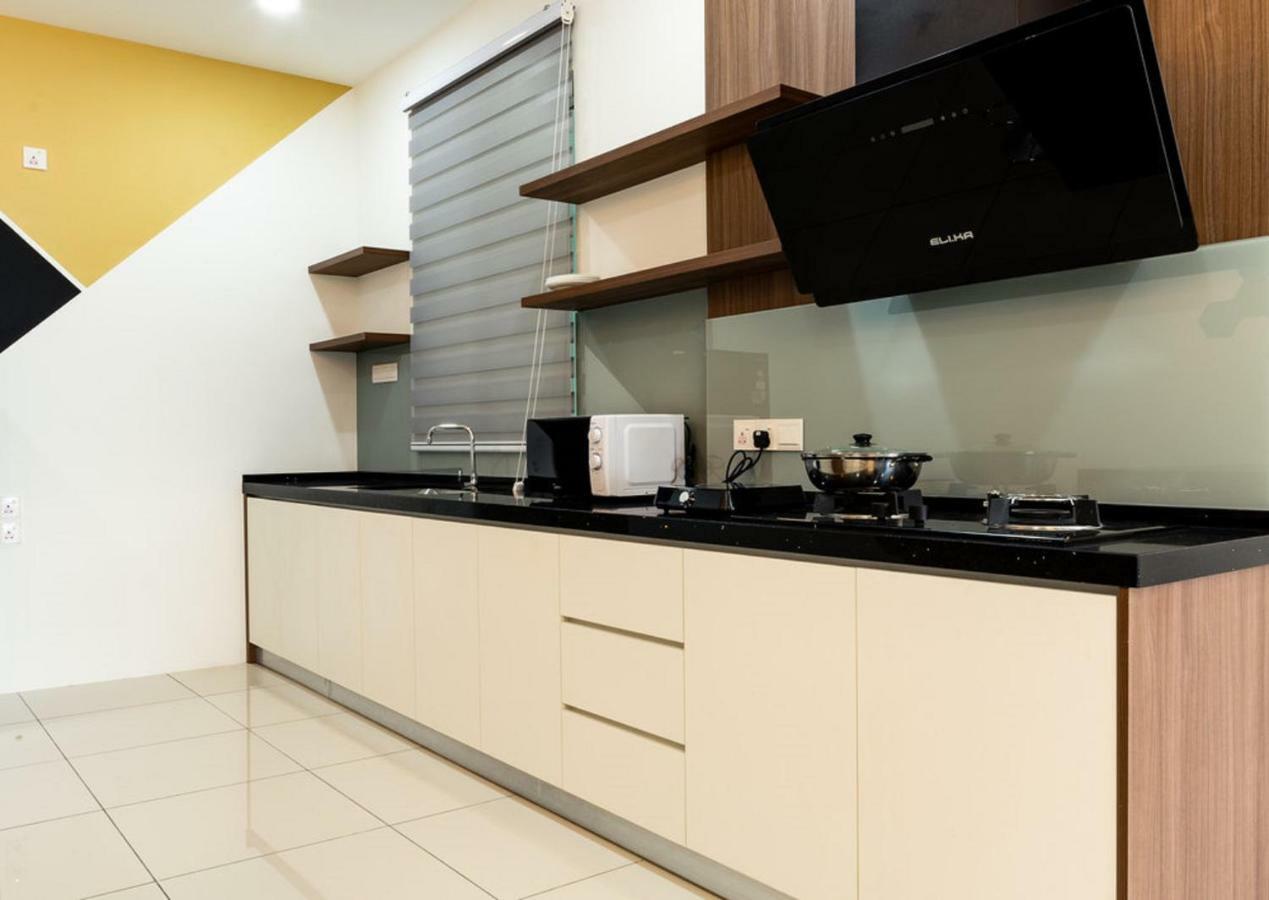 Southwest Designer Suite By D Imperio Homestay Penang 峇六拜 外观 照片